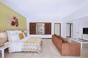 Victoria Beachcomber Resort & Spa