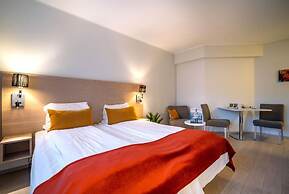 Enter City Apartment Hotel