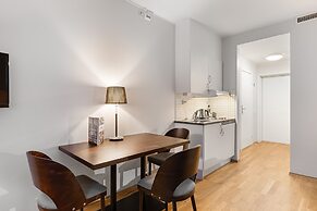 Enter City Apartment Hotel