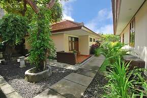 Yulia Beach Inn Kuta