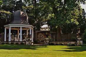 The Inn & Spa at Intercourse Village