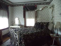 The Inn & Spa at Intercourse Village