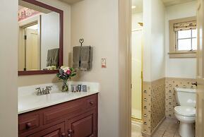 The Inn & Spa at Intercourse Village