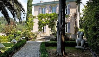 Moulin De Mougins