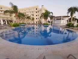 Sunrise Oasis Hotel & Waterpark