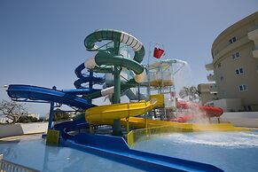 Sunrise Oasis Hotel & Waterpark
