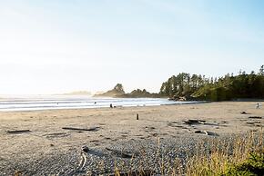 Cox Bay Beach Resort