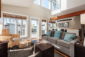 Cox Bay Beach Resort