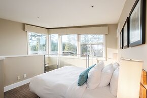 Cox Bay Beach Resort