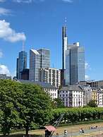 Adina Apartment Hotel Frankfurt Neue Oper