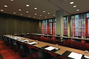 Adina Apartment Hotel Frankfurt Neue Oper