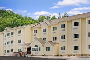 Microtel Inn & Suites by Wyndham Bryson City