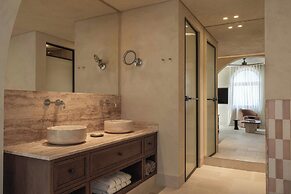 Domes of Elounda, Autograph Collection