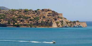 Domes of Elounda, Autograph Collection