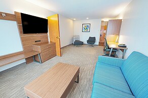 Holiday Inn Express Hotel & Suites East Lansing by IHG