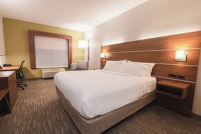 Holiday Inn Express Hotel & Suites East Lansing by IHG