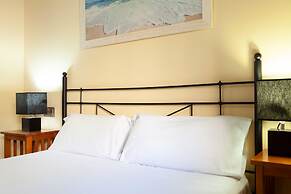 Apartamentos Playamarina