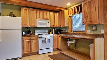 Inn on Fall River & Fall River Cabins