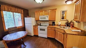 Inn on Fall River & Fall River Cabins