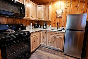 Inn on Fall River & Fall River Cabins