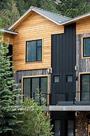 Inn on Fall River & Fall River Cabins