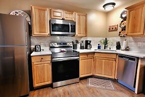 Inn on Fall River & Fall River Cabins
