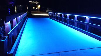 Inn on Fall River & Fall River Cabins