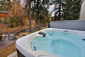 Inn on Fall River & Fall River Cabins
