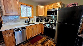 Inn on Fall River & Fall River Cabins