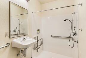 Candlewood Suites Portland Airport by IHG