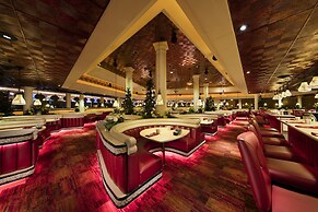 Western Village Inn & Casino by Peppermill Resorts