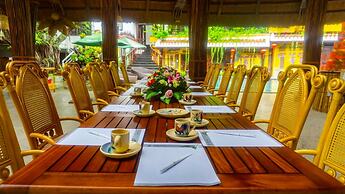 The Light Hotel and Resort