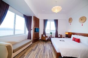 The Light Hotel and Resort