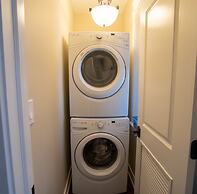 Roscoe Village Guesthouse