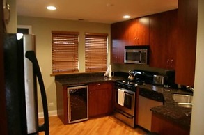 Roscoe Village Guesthouse