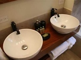 Roscoe Village Guesthouse