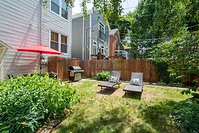 Roscoe Village Guesthouse