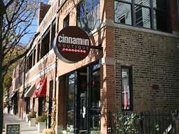 Roscoe Village Guesthouse