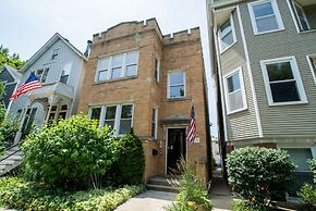 Roscoe Village Guesthouse