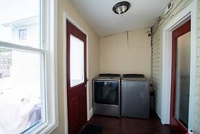 Roscoe Village Guesthouse