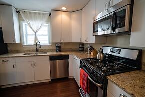 Roscoe Village Guesthouse