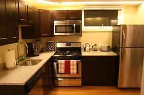 Roscoe Village Guesthouse