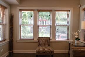 Roscoe Village Guesthouse