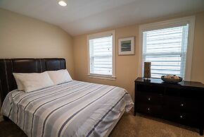 Roscoe Village Guesthouse