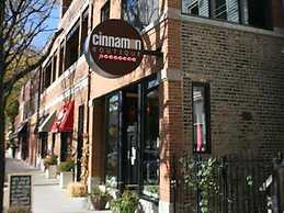 Roscoe Village Guesthouse