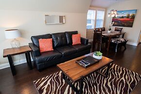 Roscoe Village Guesthouse