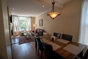 Roscoe Village Guesthouse