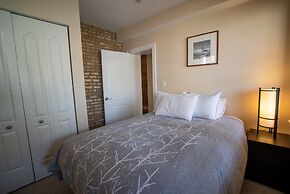 Roscoe Village Guesthouse