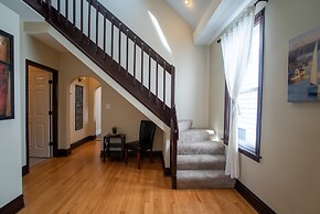 Roscoe Village Guesthouse