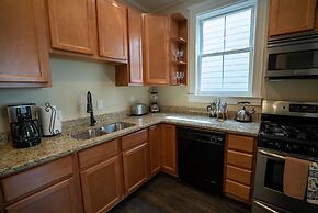 Roscoe Village Guesthouse